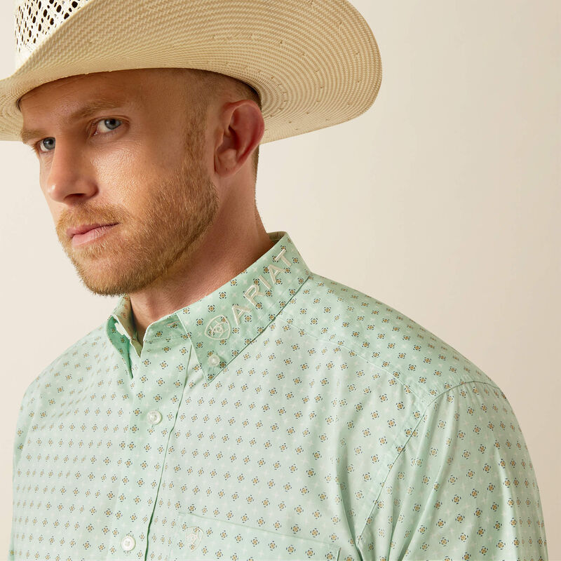 Ariat Men's Team Logo Pierson Classic Fit Long Sleeve Shirt, Light Green|White