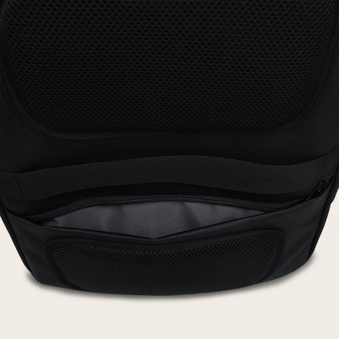 Cuadra Hat Carrier Backpack, Black