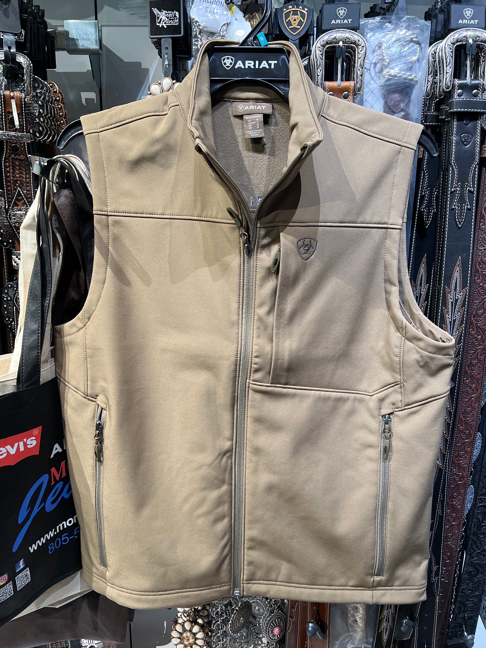 Ariat Men's Vernon 2.0 Softshell Vest, Cub