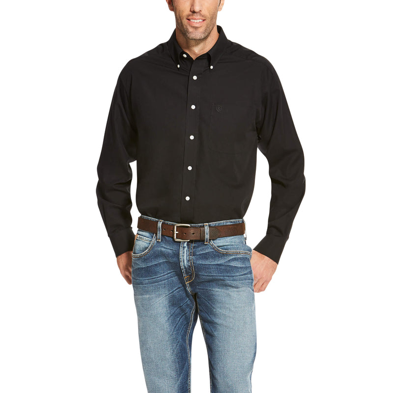 Ariat Men’s Wrinkle Free Solid Classic Fit Long Sleeve Shirt, Black