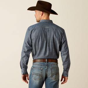 Ariat Men's Robert  Classic Fit Long Sleeve Shirt, Chambray Blue