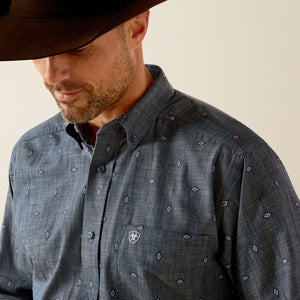 Ariat Men's Robert  Classic Fit Long Sleeve Shirt, Chambray Blue