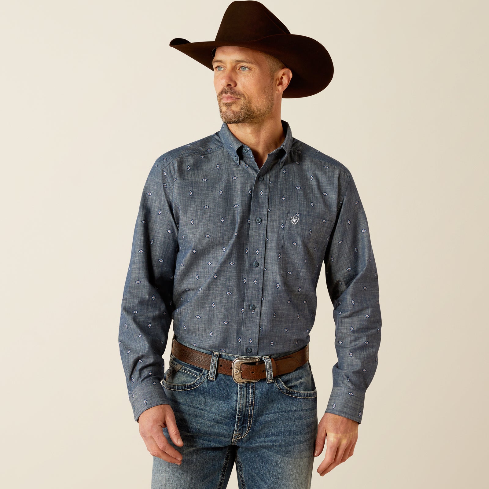 Ariat Men's Robert  Classic Fit Long Sleeve Shirt, Chambray Blue