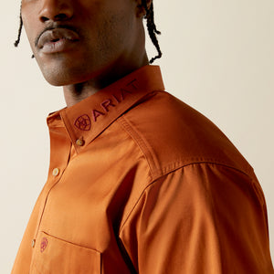 Ariat Men's Team Logo Twill Classic Fit Long Sleeve Shirt, Adobe/Brick
