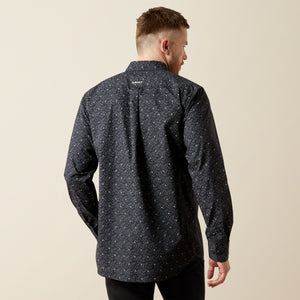 Ariat Men's Wheaton Fitted Long Sleeve Shirt, Navy