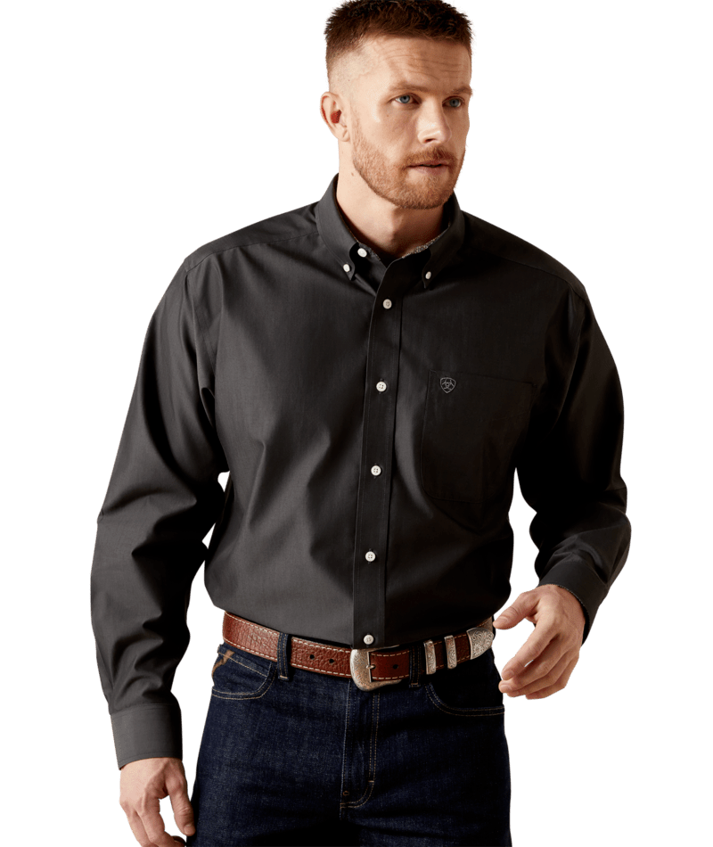 Ariat Men's MNS Wrinkle Free Solid Pinpoint Oxford  Classic Fit Shirt, Black/Brown