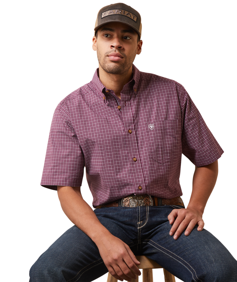 Ariat Men's MNS Pro Series Dakari Classic Fit Shirt, Wine Club