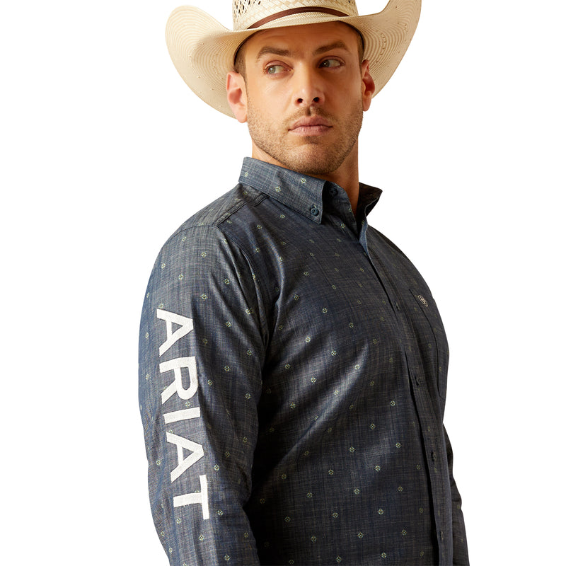 Ariat Men’s Team Logo Everett Classic Fit Long Sleeve Shirt, Blue Chambray